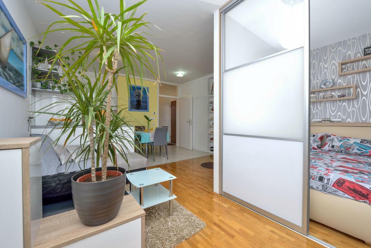 M Apartment